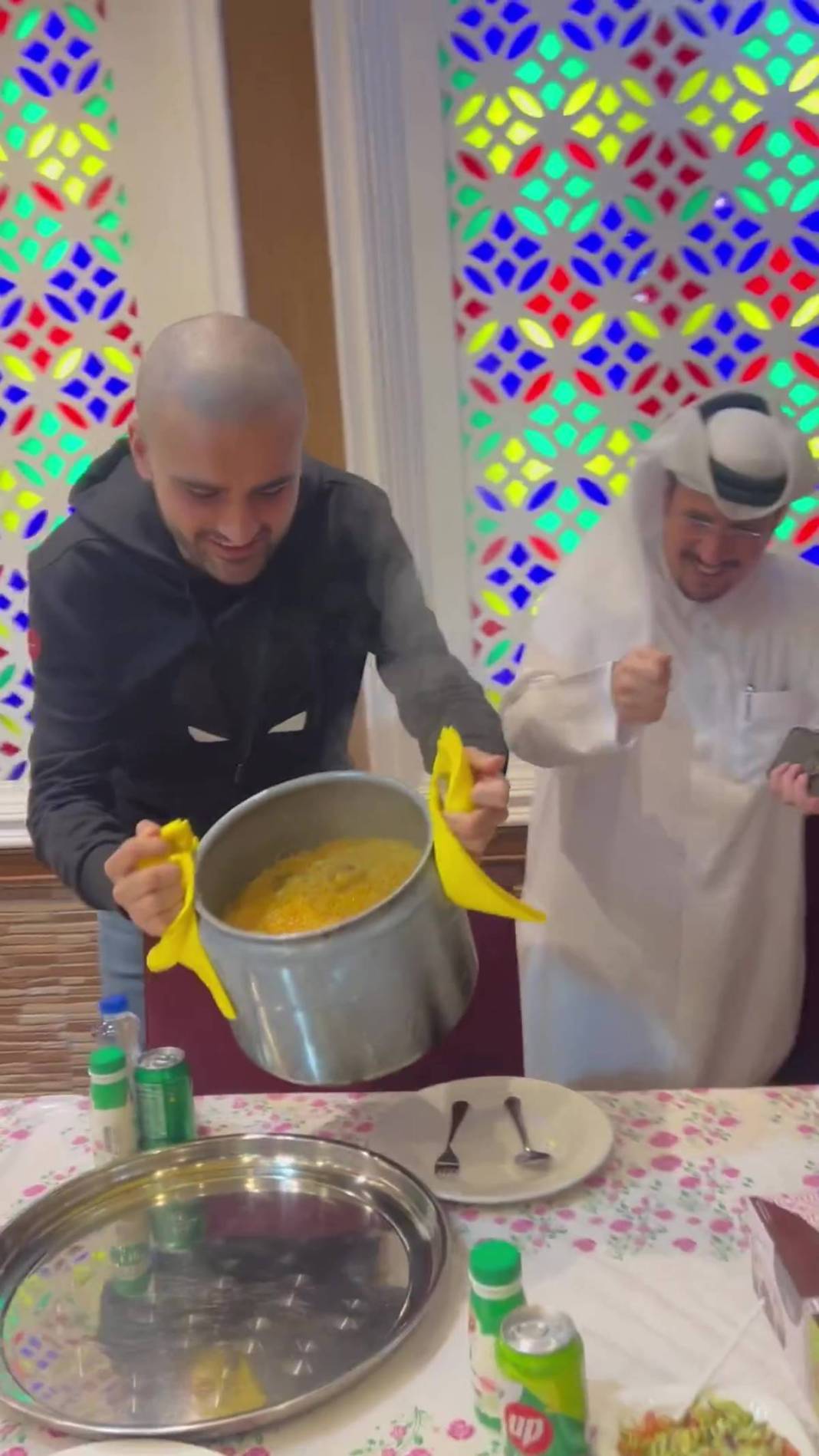 CZN Burak kanser mi? Aşırı zayıflaması korkutmuştu, şimdi de saçlarını kazıttı! 7